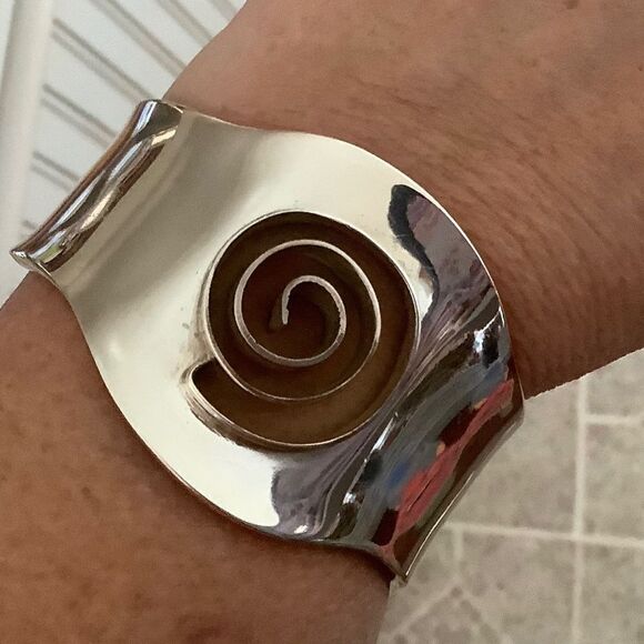 NWOT 𝅺sterling SILVER 925 GREEK DESIGN WIDE CUFF BRACELET NEW WITH TAG​​ - Picture 1 of 12